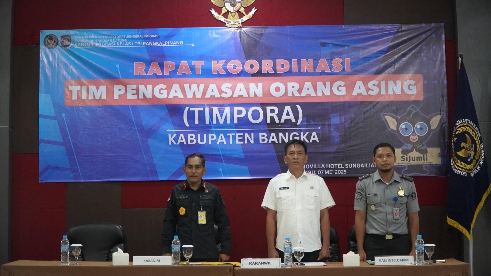 Guna Memantau Keberadaan serta Aktifitas Tenaga Kerja Asing Di PT. Arsed Indonesia Kantor Imigrasi Kelas I TPI Pangkalpinang bersama TIMPORA Kabupaten Bangka Menggelar Operasi Gabungan